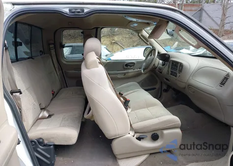 2003 Ford F-150 Lariat/Xl/Xlt из США, поврежденный, VIN 1FTRX18L33NA05126